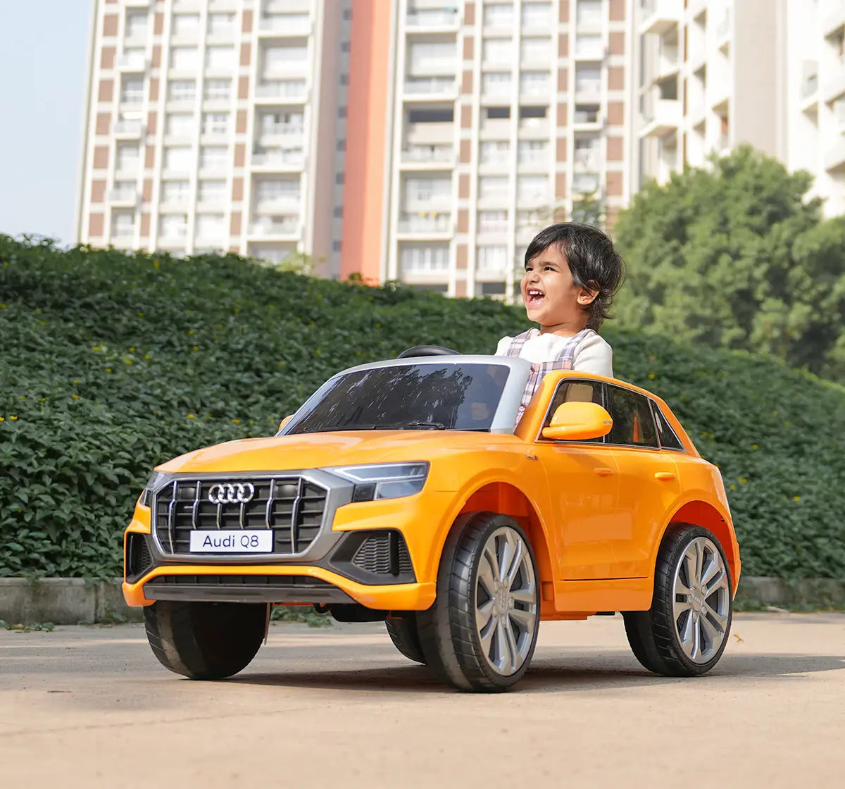 Formula Fun AUDI Q8 TOY CAR (Red), 3Y+